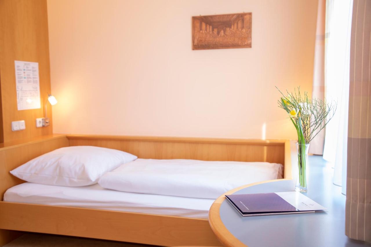 Spectrum Kirche Exerzitien-und Bildungshaus Auf Mariahilf Hotel *